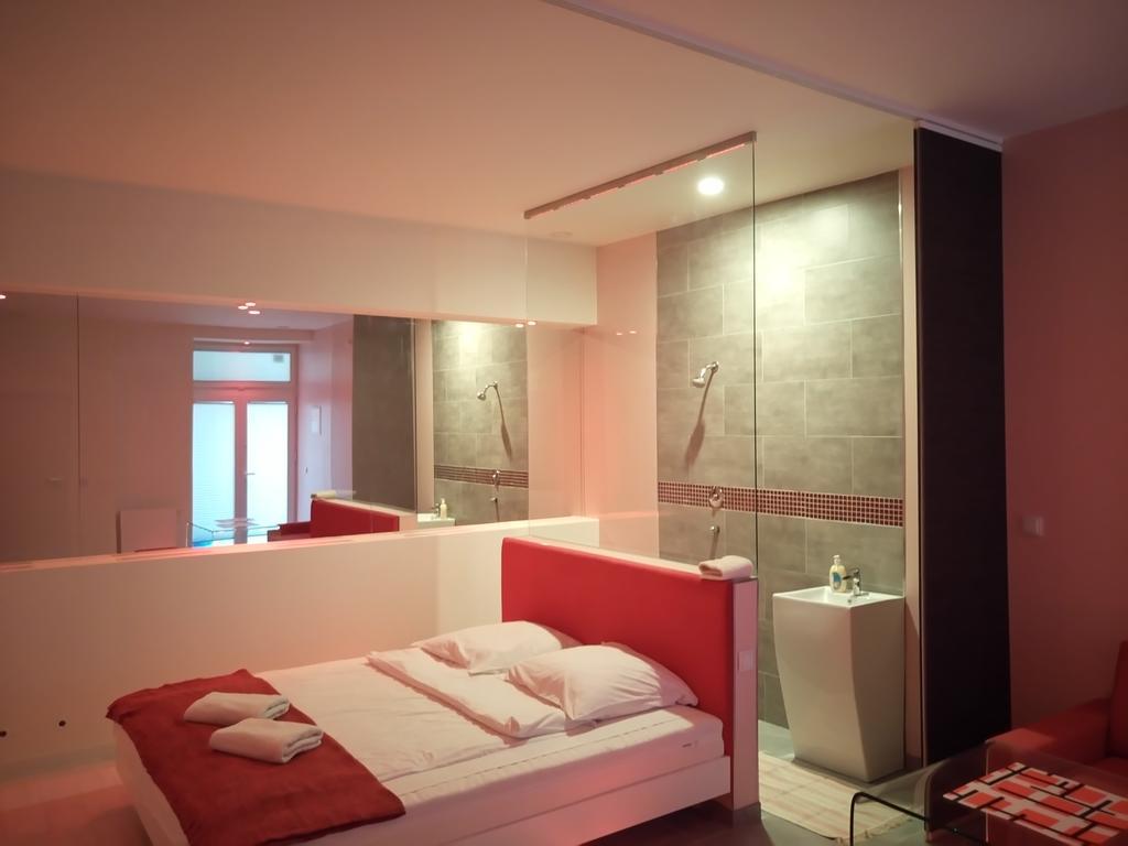 Mirror Apartments 克拉科夫 外观 照片