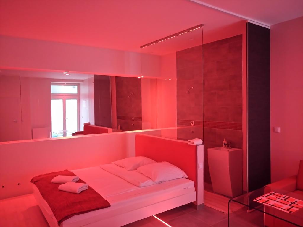 Mirror Apartments 克拉科夫 外观 照片