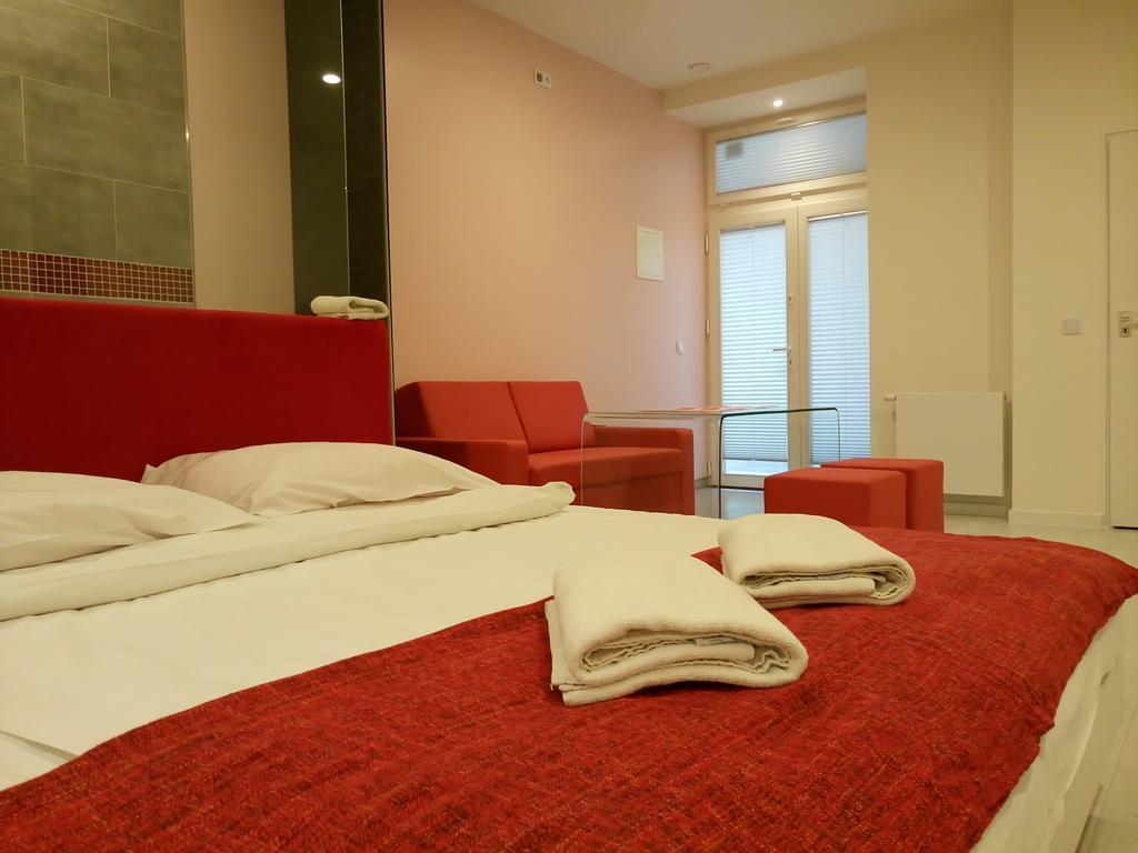 Mirror Apartments 克拉科夫 外观 照片