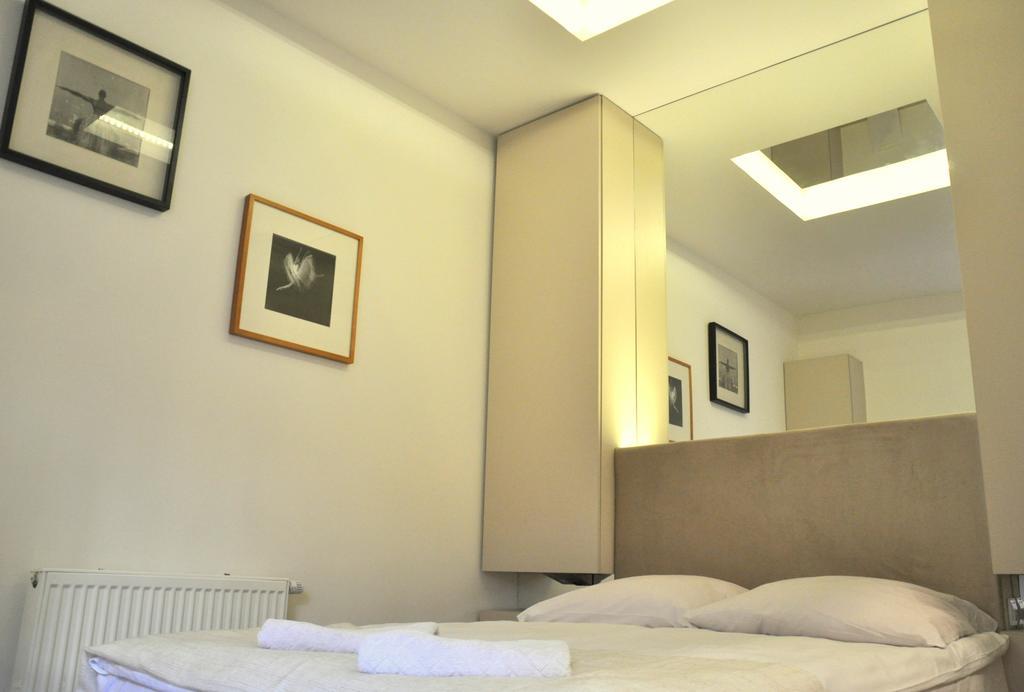 Mirror Apartments 克拉科夫 外观 照片